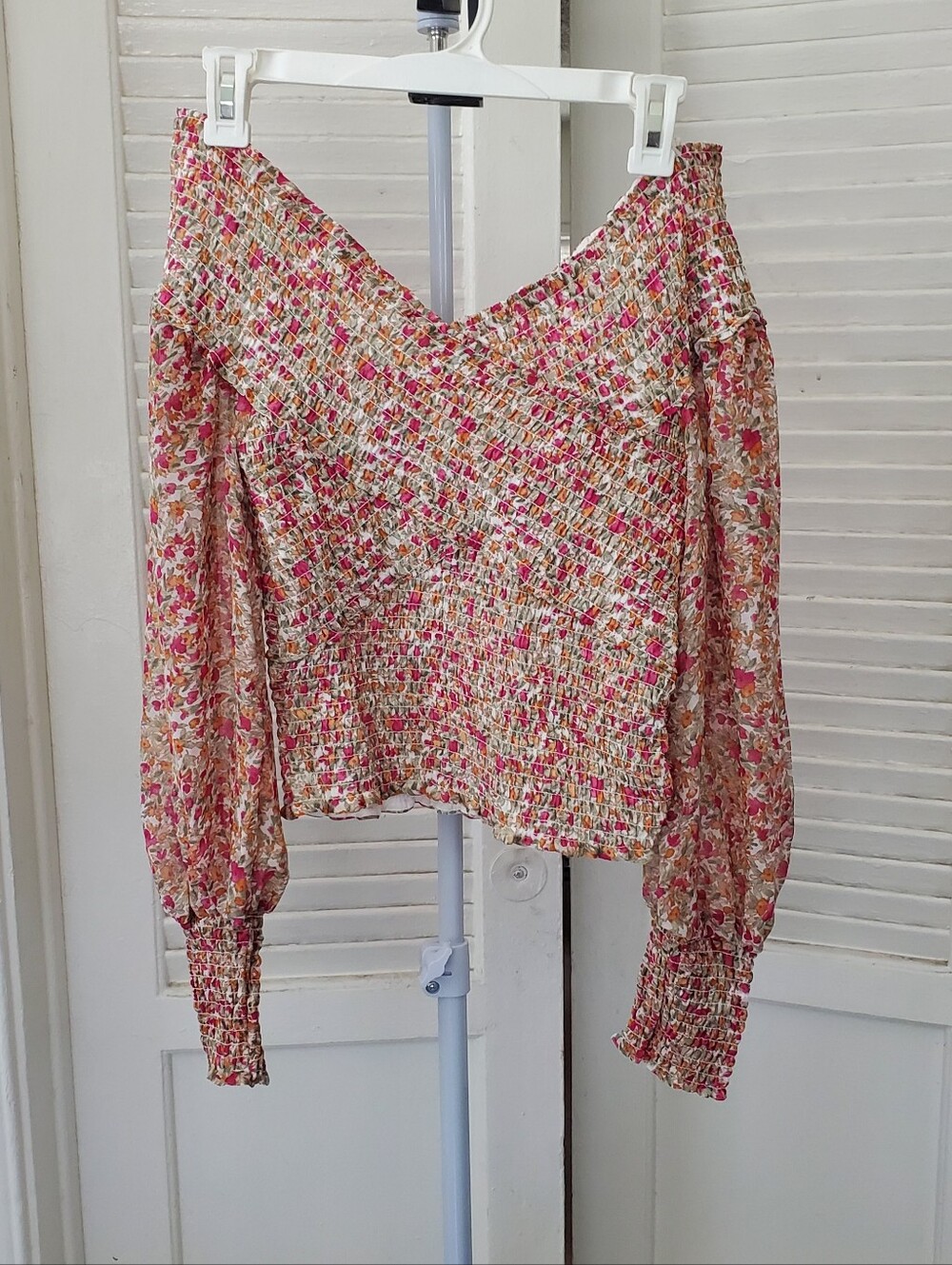 BB Dakota Steve Madden Floral Off The Shoulder Long Sleeve Smocked Blouse Size S